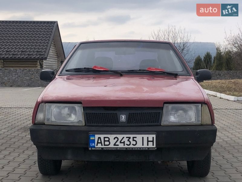 Хэтчбек ВАЗ / Lada 2108 1993 в Иванове фото Хэтчбек ВАЗ / Lada 2108 1993 в Иванове