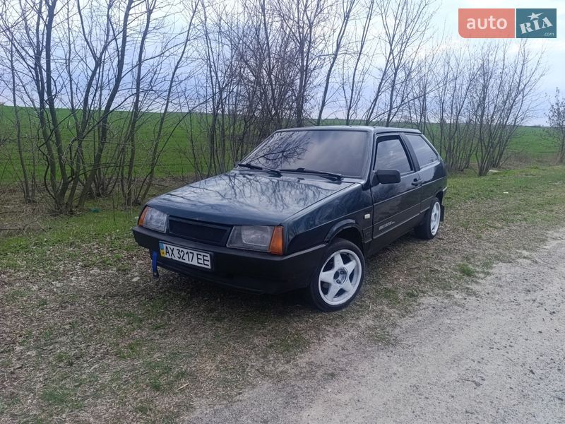 Хэтчбек ВАЗ / Lada 2108 2000 в Днепре