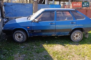 Хетчбек ВАЗ 2108 1992 в Чернівцях