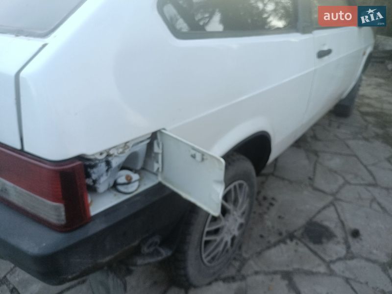 Хэтчбек ВАЗ / Lada 2108 1994 в Чугуеве