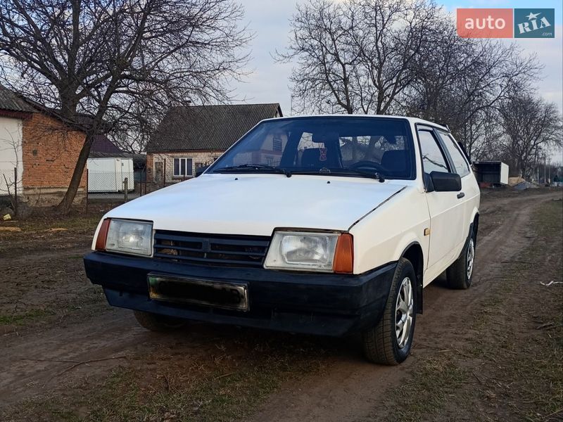 Хэтчбек ВАЗ / Lada 2108 1992 в Калиновке