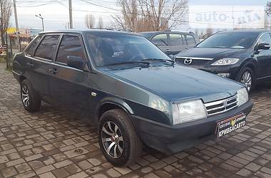 Седан ВАЗ / Lada 21099 2004 в Кривом Роге