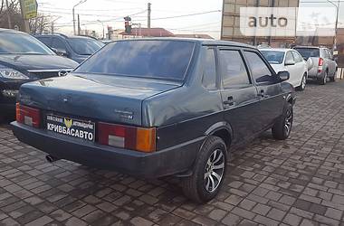 Седан ВАЗ / Lada 21099 2004 в Кривом Роге