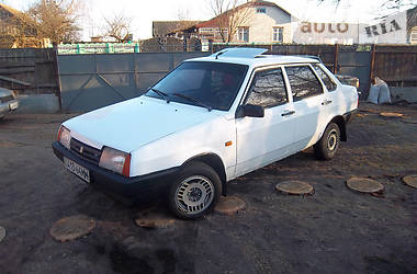Седан ВАЗ / Lada 21099 1992 в Чернігові