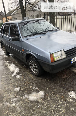 Седан ВАЗ / Lada 21099 1993 в Киеве