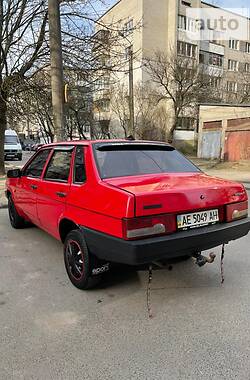 Хэтчбек ВАЗ / Lada 21099 1993 в Львове