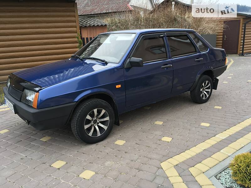 Седан ВАЗ / Lada 21099 2008 в Надворной