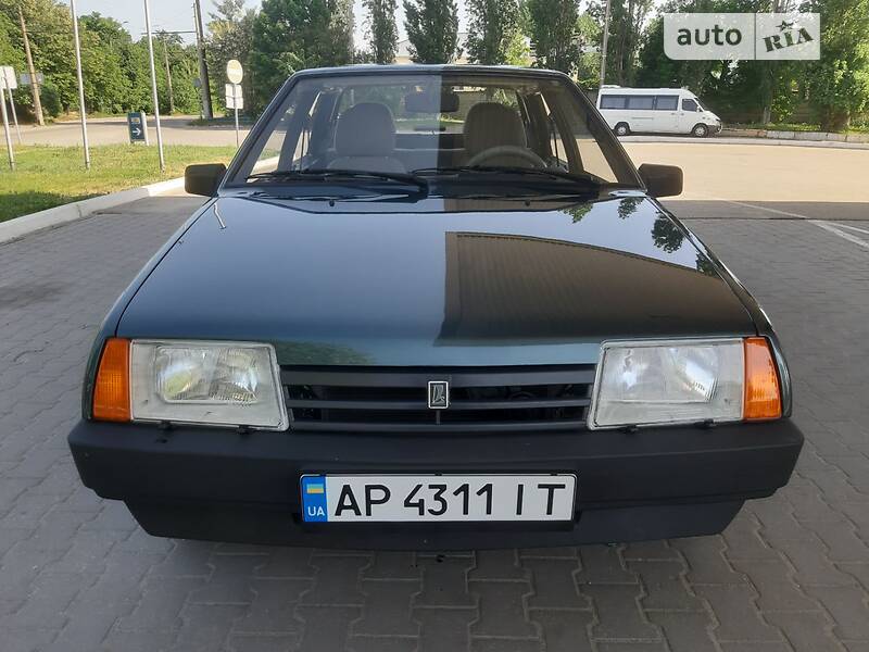 Седан ВАЗ / Lada 21099 2004 в Запорожье