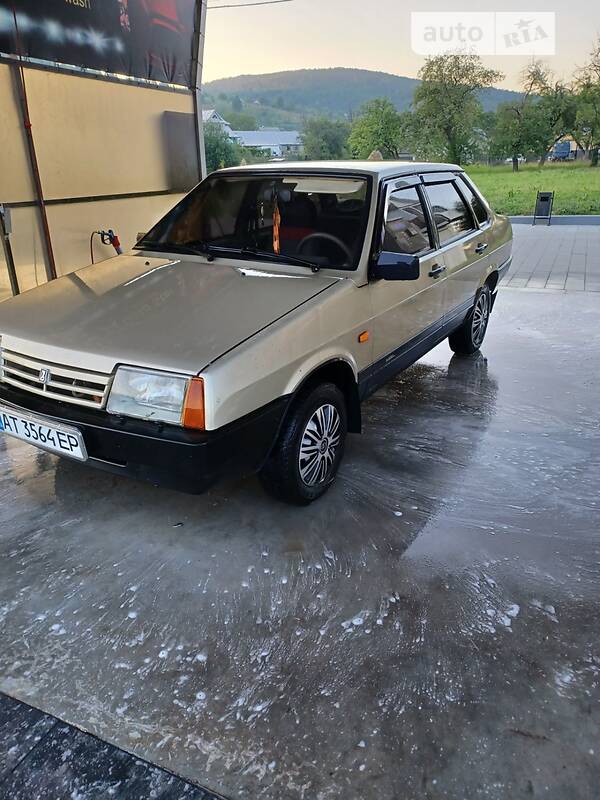 Седан ВАЗ / Lada 21099 1997 в Яремче