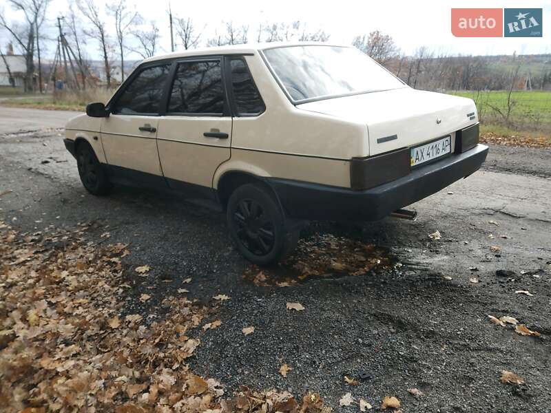 Седан ВАЗ / Lada 21099 1995 в Харькове