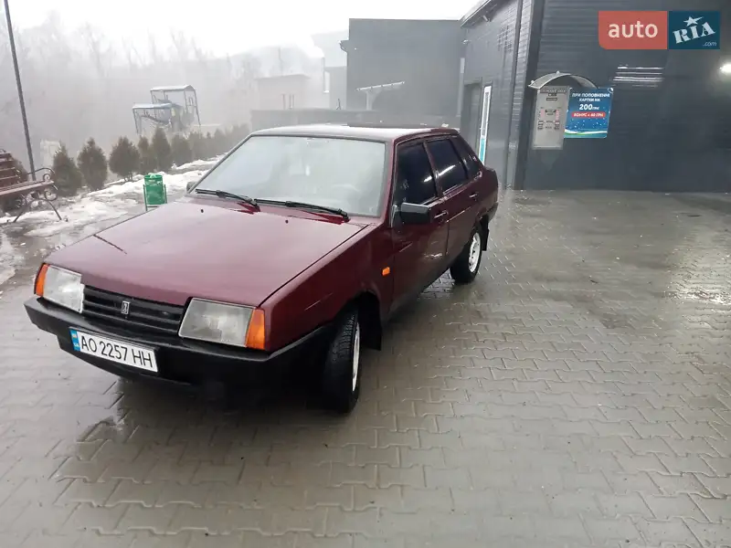 ВАЗ / Lada 21099