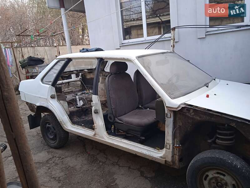 Седан ВАЗ / Lada 21099 1999 в Черкасах