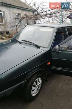 Седан ВАЗ / Lada 21099 2001 в Киеве