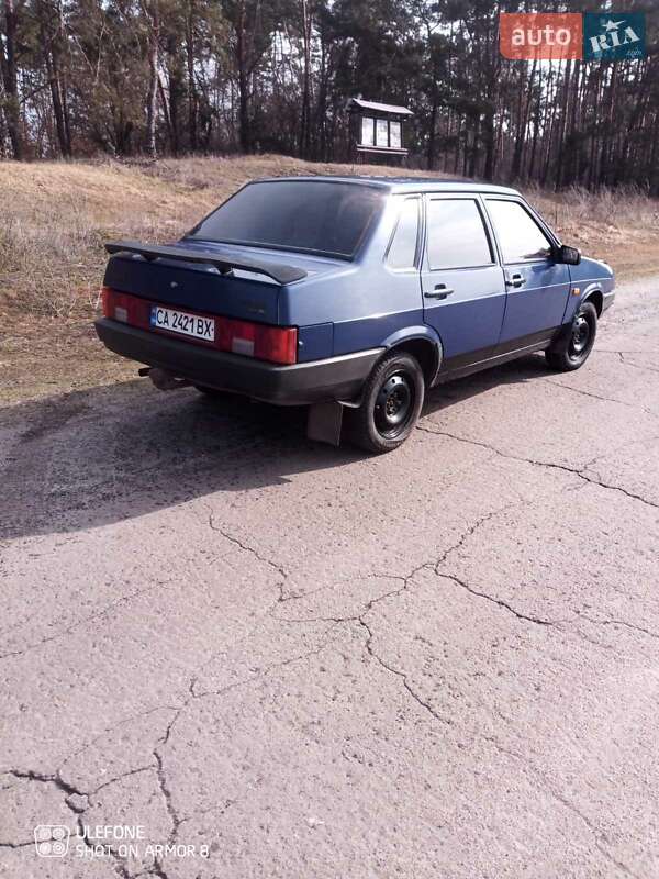 Седан ВАЗ / Lada 21099 2004 в Черкассах