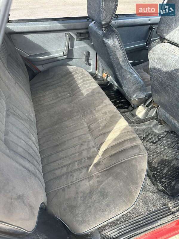 Седан ВАЗ / Lada 21099 1995 в Полтаве