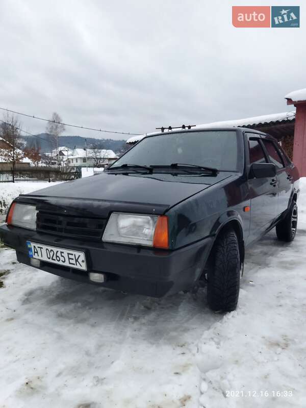 Седан ВАЗ / Lada 21099 2002 в Надвірній