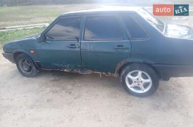 Седан ВАЗ / Lada 21099 2005 в Косові