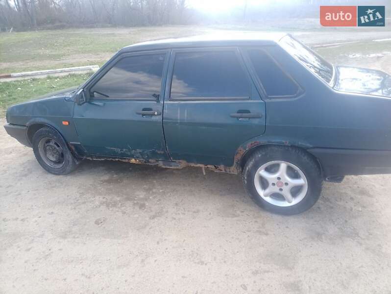 Седан ВАЗ / Lada 21099 2005 в Косові