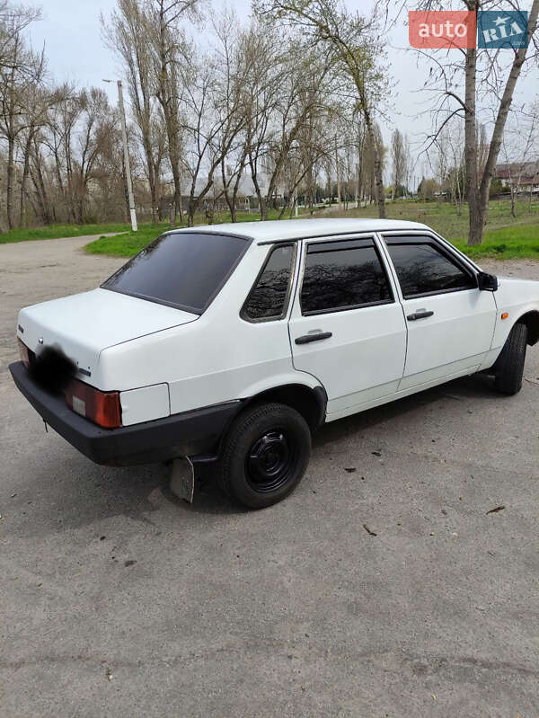 Седан ВАЗ / Lada 21099 2000 в Горішніх Плавнях