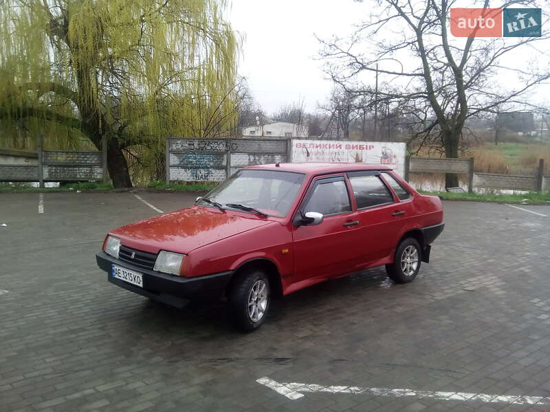 Седан ВАЗ / Lada 21099 1993 в Апостолово