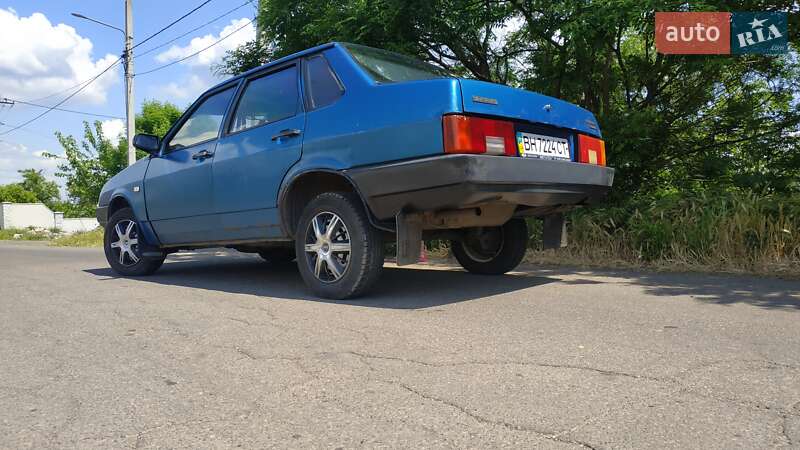 Седан ВАЗ / Lada 21099 2000 в Черноморске