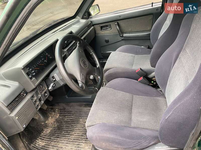 Седан ВАЗ / Lada 21099 1999 в Днепре