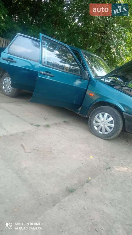 Седан ВАЗ / Lada 21099 2000 в Оратове