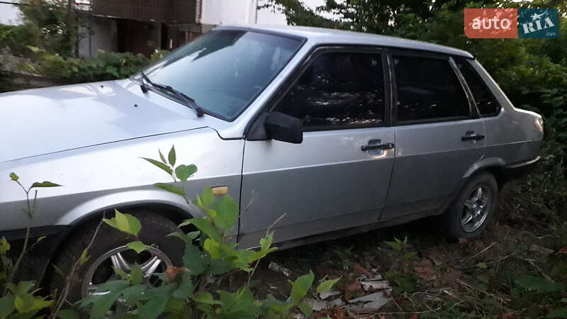 Седан ВАЗ / Lada 21099 1998 в Мукачевому