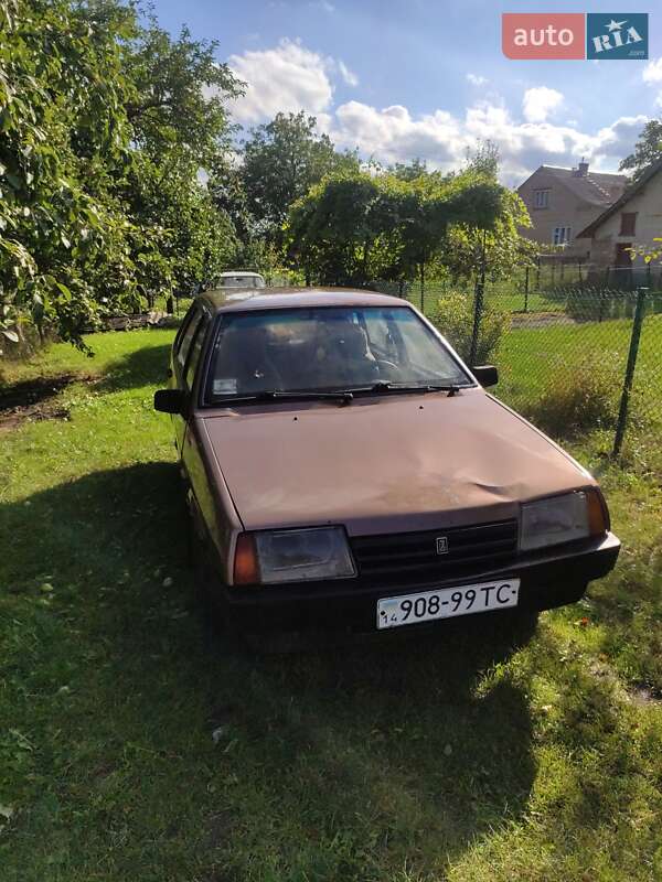 Седан ВАЗ / Lada 21099 1993 в Золочеве