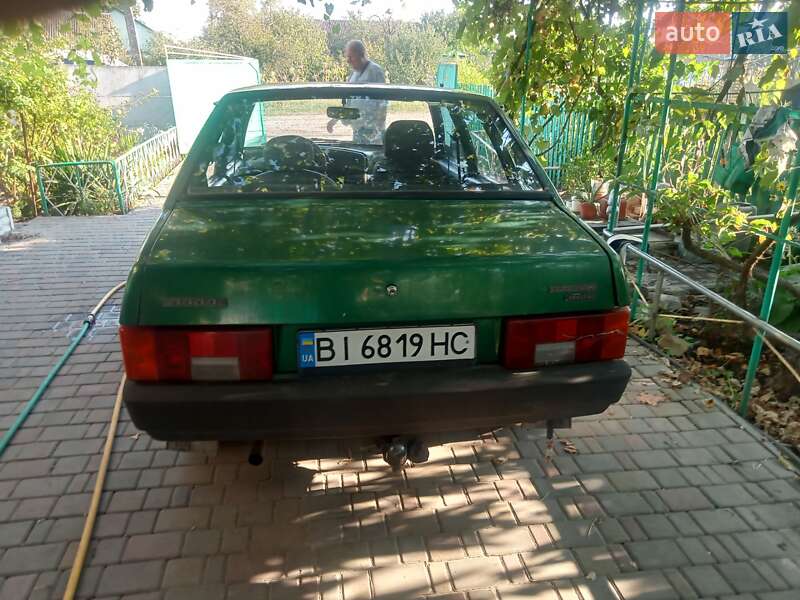 Седан ВАЗ / Lada 21099 2001 в Новомосковске