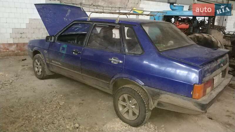 Седан ВАЗ / Lada 21099 1999 в Харькове