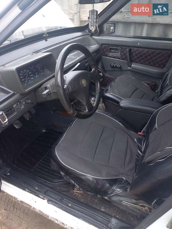 Седан ВАЗ / Lada 21099 1997 в Сарате фото 5 Седан ВАЗ / Lada 21099 1997 в Сарате
