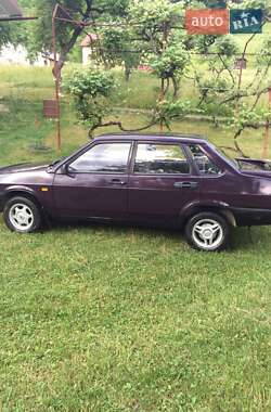 Седан ВАЗ / Lada 21099 1998 в Тячеві