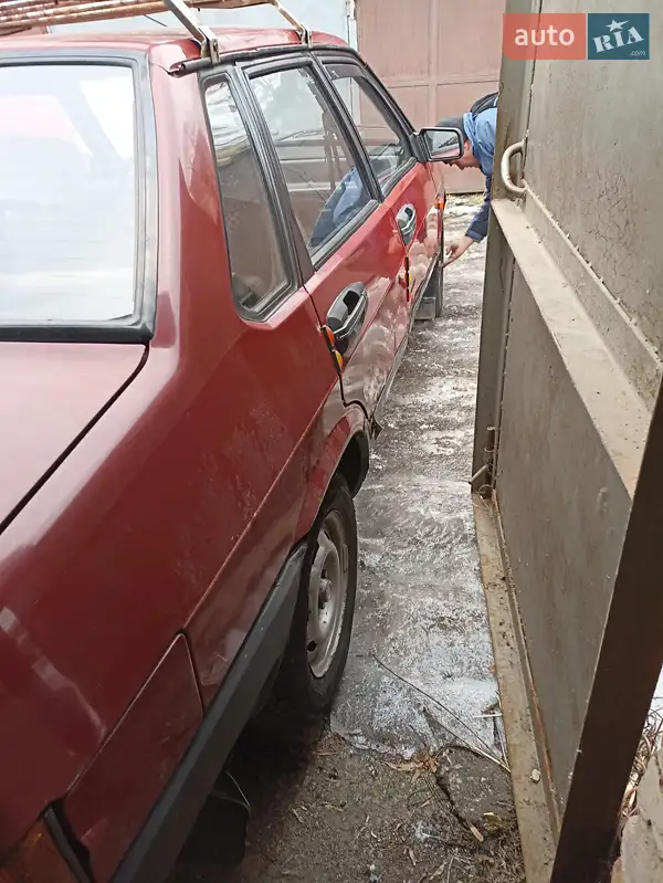 ВАЗ / Lada 21099