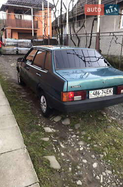Седан ВАЗ / Lada 21099 2001 в Сваляві