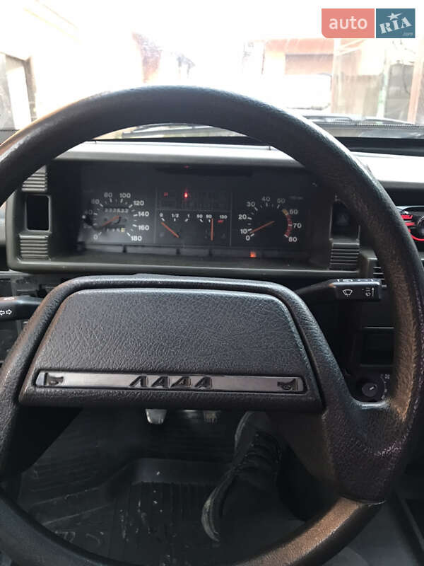 Седан ВАЗ / Lada 21099 2001 в Сваляві