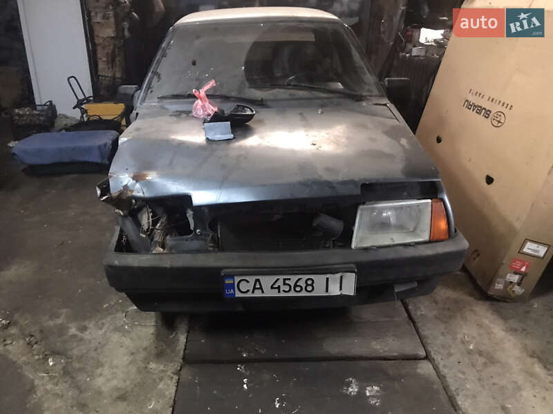 Седан ВАЗ / Lada 21099 2001 в Черновцах