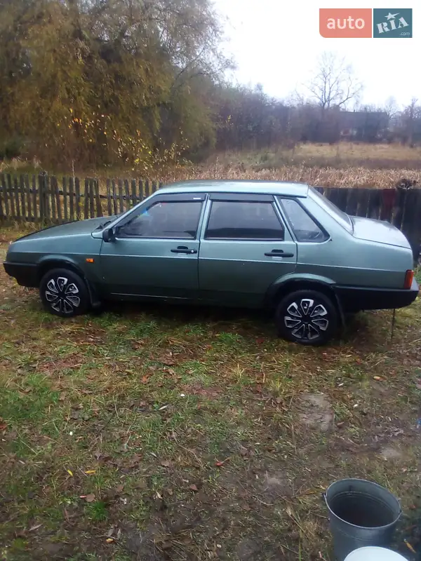 ВАЗ / Lada 21099