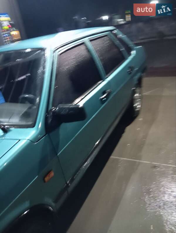 Седан ВАЗ / Lada 21099 2000 в Луцьку