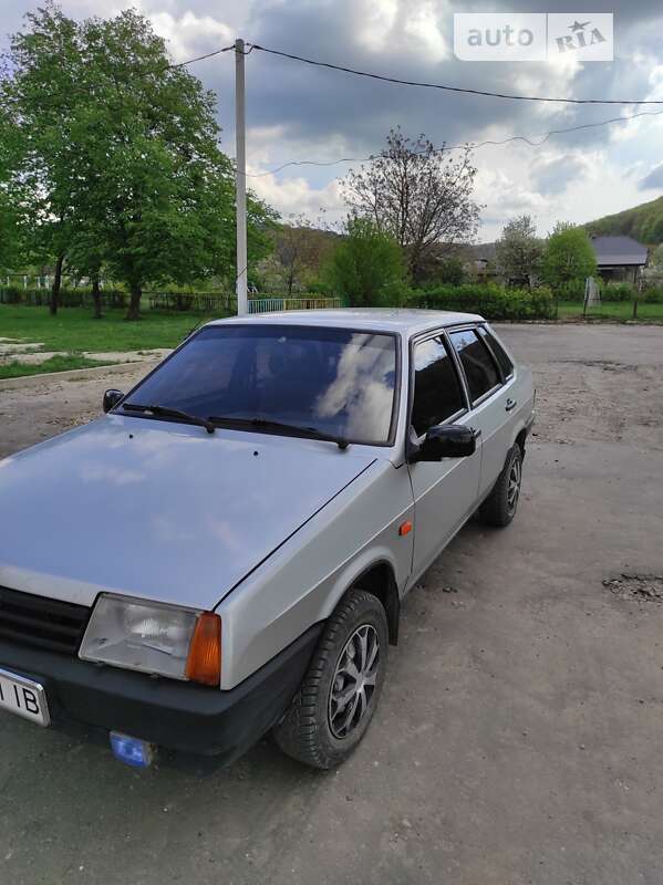 Седан ВАЗ / Lada 21099 2003 в Золочеве