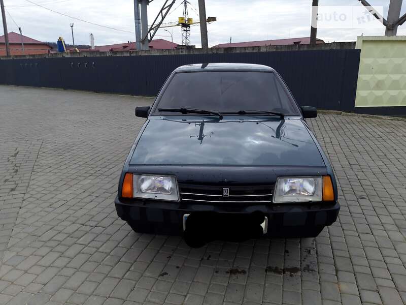 Седан ВАЗ / Lada 21099 2004 в Мукачево
