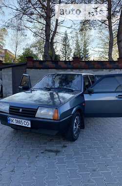 Седан ВАЗ / Lada 21099 2000 в Ровно