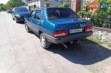 Седан ВАЗ / Lada 21099 2000 в Змиеве