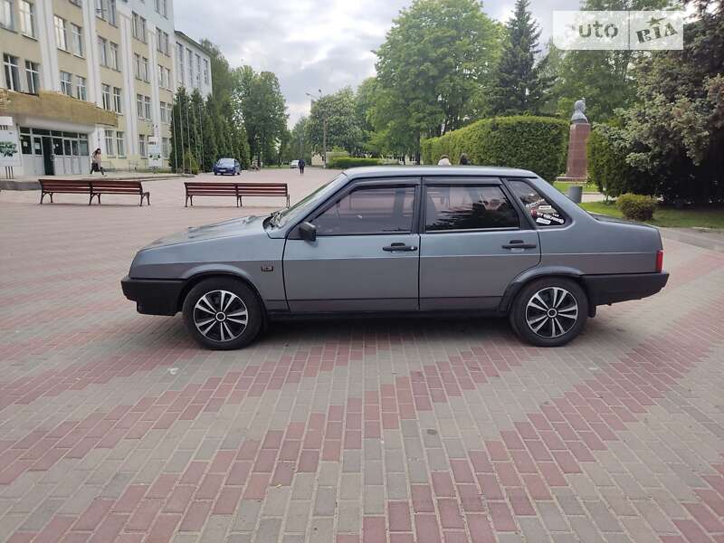 Седан ВАЗ / Lada 21099 2005 в Сумах