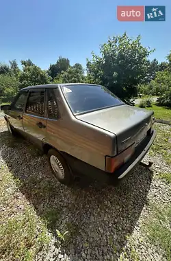あーちゃ vaz-lada_21099__555279901sx.webp