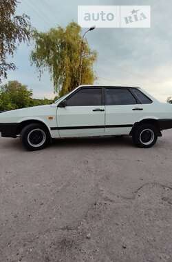 Седан ВАЗ / Lada 21099 1992 в Ромнах