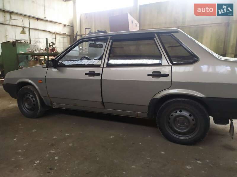 Седан ВАЗ / Lada 21099 2006 в Луцке