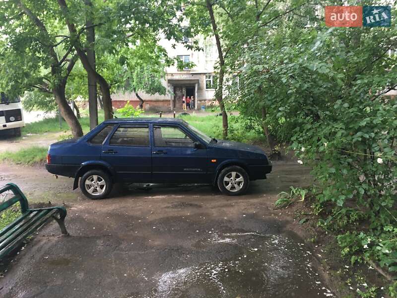 Седан ВАЗ / Lada 21099 2004 в Шостці