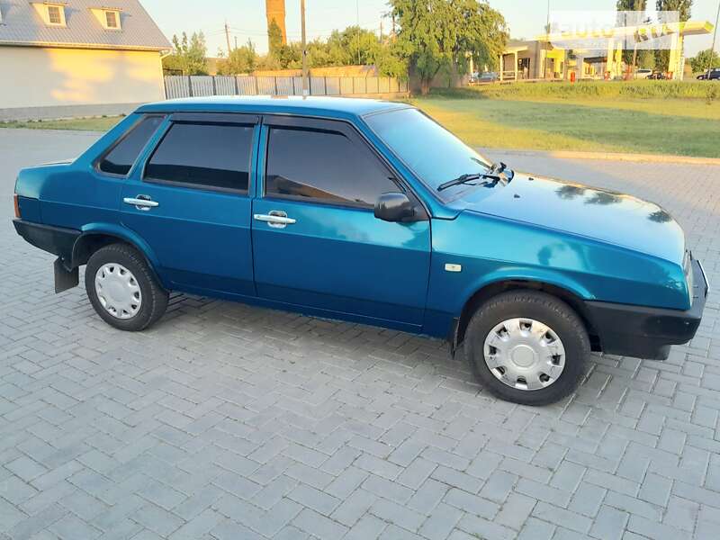 Седан ВАЗ / Lada 21099 1999 в Новой Одессе