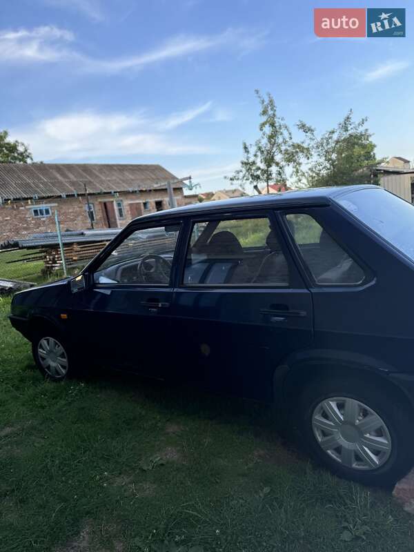 Седан ВАЗ / Lada 21099 2007 в Рудки